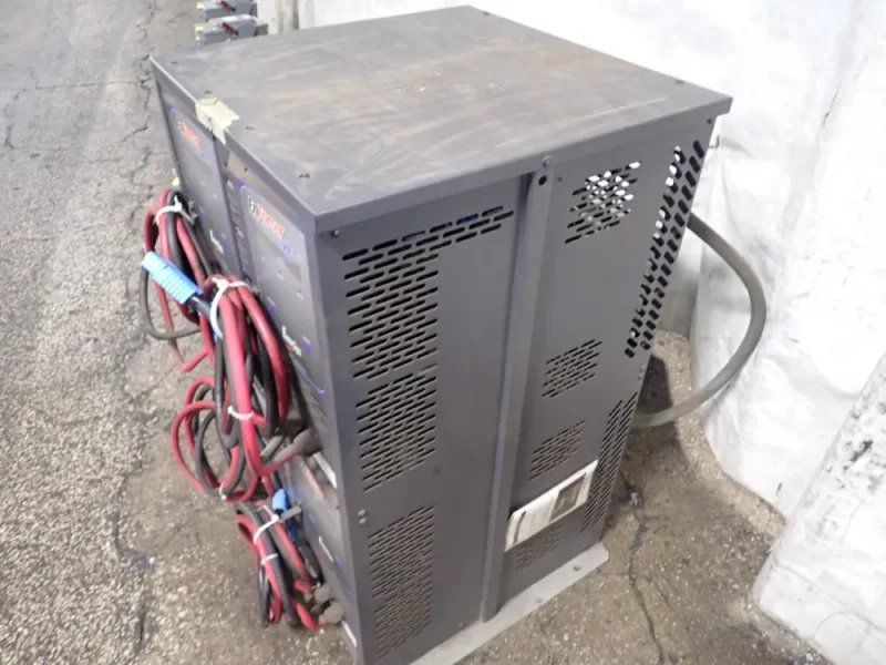 ENERYSYS 24 V / 900 AH  -  EM3-12-900