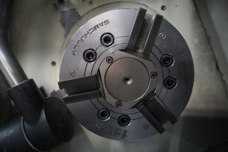 Doosan Puma 2100SY CNC Lathe, Live Milling, Y-Axis, Sub-Spindle, C-Axis Main and Sub, Chip Conveyor, Parts Catcher, Conveyor- Auction Item