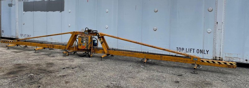 2500 LBS X 40' ANVER MODEL #E250-112-406-6/4 IPE VACUUM SHEET LIFTER. STOCK # 2755