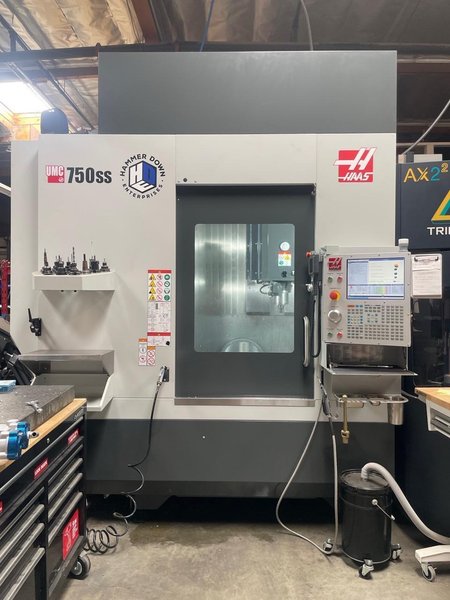 Haas UMC-750SS Universal Machining Center, 2023 – 70 Tool SMTC, TSC, Programmable Coolant, Chip Conveyor, High Pressure Coolant