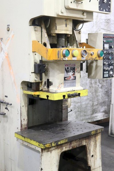 60 TON STAMTEC GAP FRAME PRESS: STOCK #72886