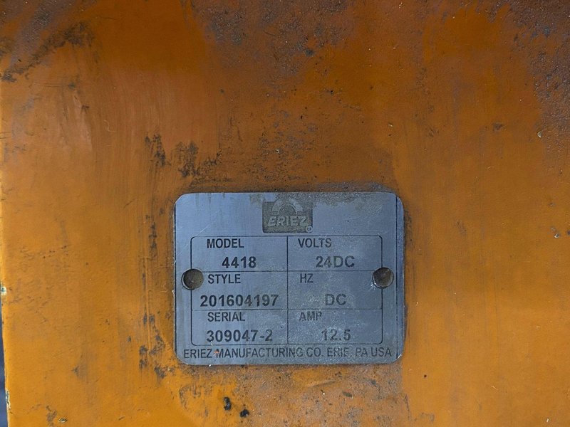 5610 LB ERIEZ MAGNETICS CRANE LIFTING MAGNET ON SPREADER BAR STOCK 16097