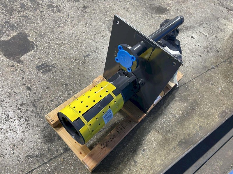 GUSHER PUMPS 5 HP IRON VERTICAL VORTEX PUMP  -  V2X2-8SEL-CDM-A-DP