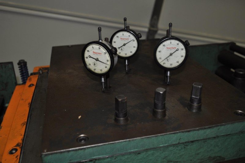 6,000 Lb x 15" x .125" Jaco Coil Cradle Straightener