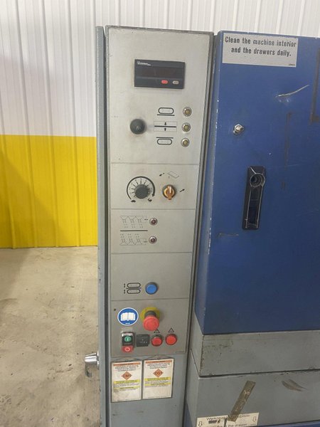 60" WIDE LISSMAC MODEL #SBM-M1500 DESCALER / BELT GRINDER: STOCK #20990