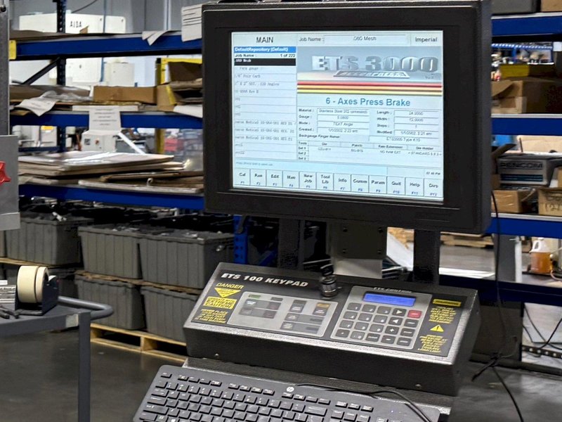 Accurpress 7606 60 Ton Press Brake