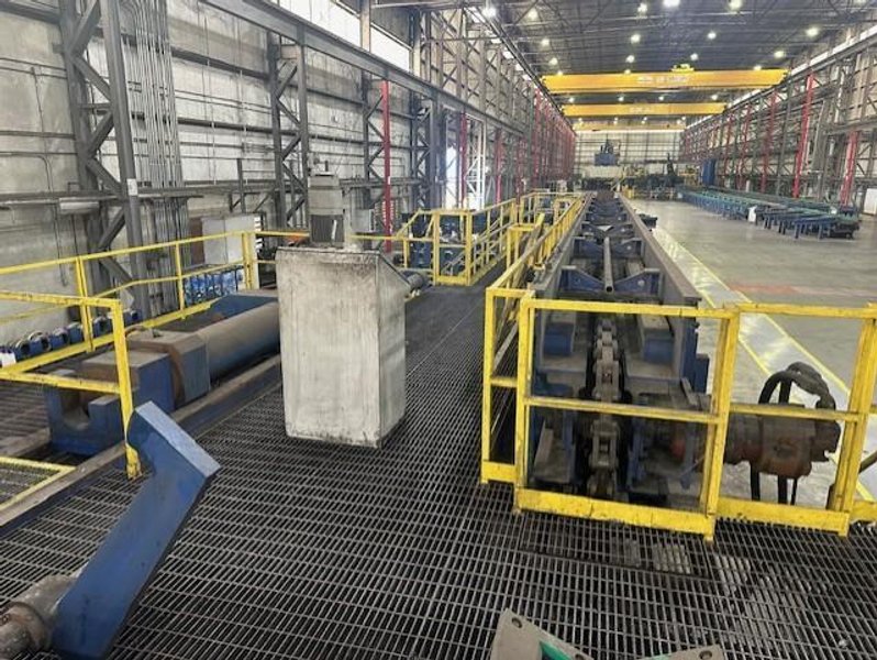 200,000 LBS. MCKAY PLUG DRAW BENCH