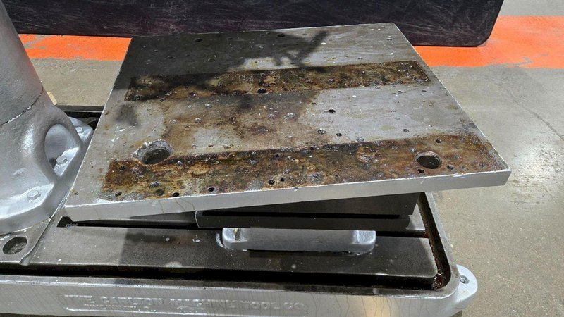 CARLTON 4′ ARM X 11″ COLUMN RADIAL ARM DRILL USED