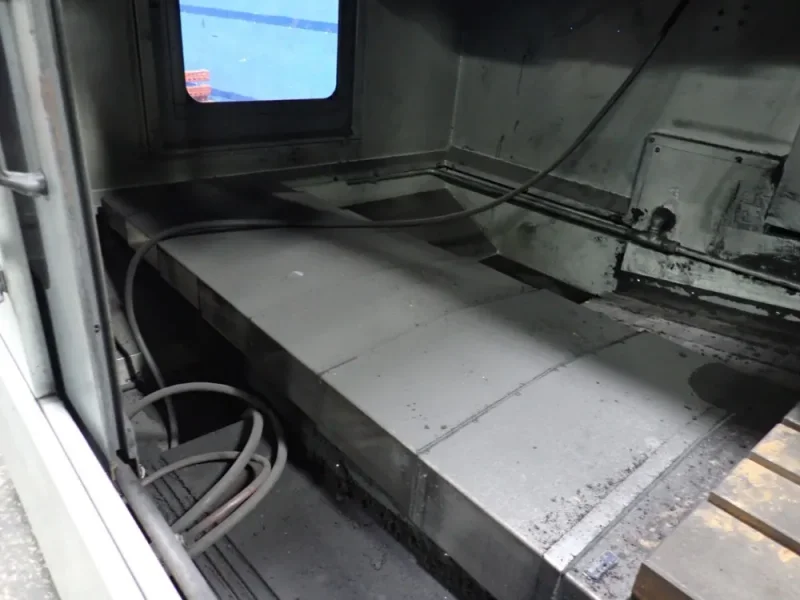 HYUNDAI WAI CORPORATION 33" X 25.5" CNC VMC  -  VX650/40