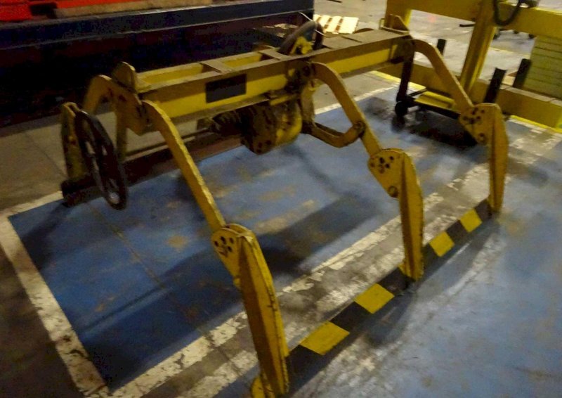 10,000 LBS C.F. ADJUSTABLE SHEET LIFTER. STOCK # 0631820