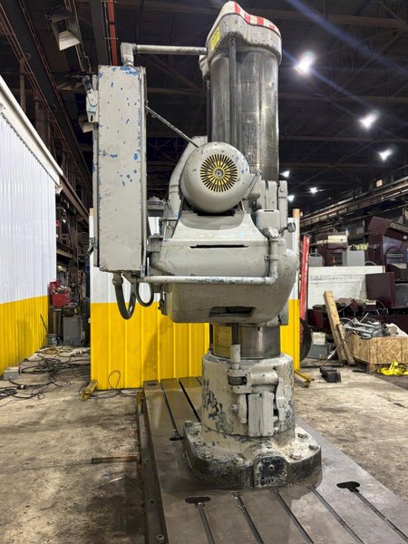 8&#039; ARM x 19&quot; GIDDINGS &amp; LEWIS MODEL #956-CHIPMASTER RADIAL ARM DRILL ON 360° T-SLOTTED BASE: STOCK #23539