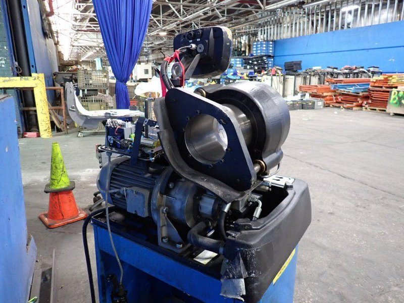 FINN POWER CRIMPING MACHINE  -  32