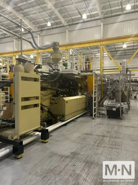 660 TON 111 OZ HUSKY MODEL G600RS100/100  INJECTION MOLDING MACHINE MFG 2004/2003 ( 4) AVAILABLE