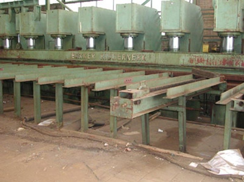 Bakker - 1500 ton x 12 meter