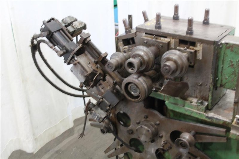 6 STAND X 1.5&#039; B&amp;K ROLLFORMER WITH CIRCLE ATTACHMENT: STOCK 58287