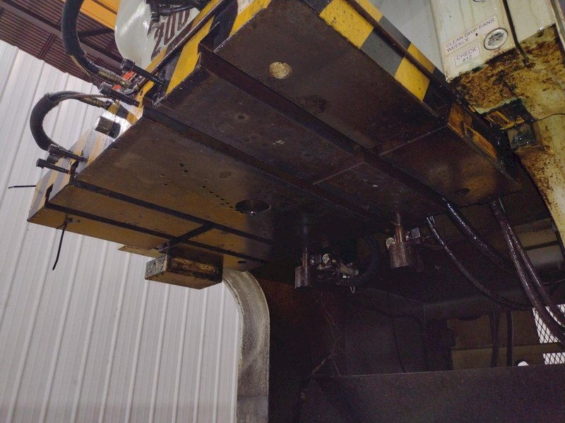 220 TON AIDA MODEL #NC1-200(2) GAP FRAME PRESS, WITH 9.84&quot; STROKE: STOCK #22203