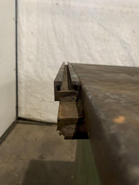 STRIPPIT SONIC 18/30 PUNCH MACHINE AND CORNER NOTCHER W/ TOOLING. STOCK # 1271823.