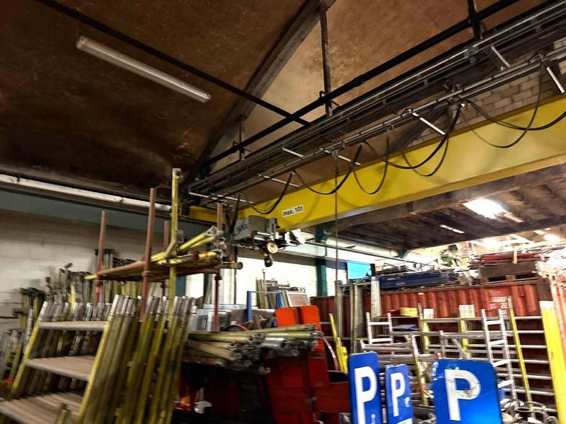 Deman 10 ton x 17 000 mm