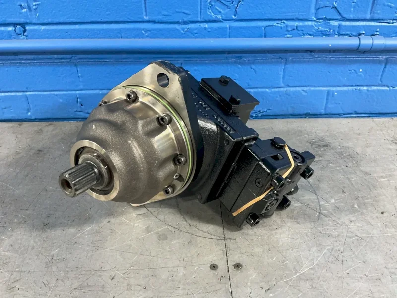 DANFOSS MOTOR TRACK DRIVE  -  51C060-1-RD1B