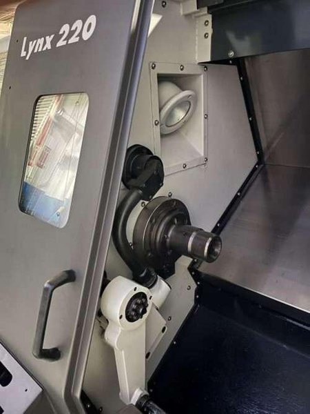 Doosan Lynx 220A CNC Turning Center