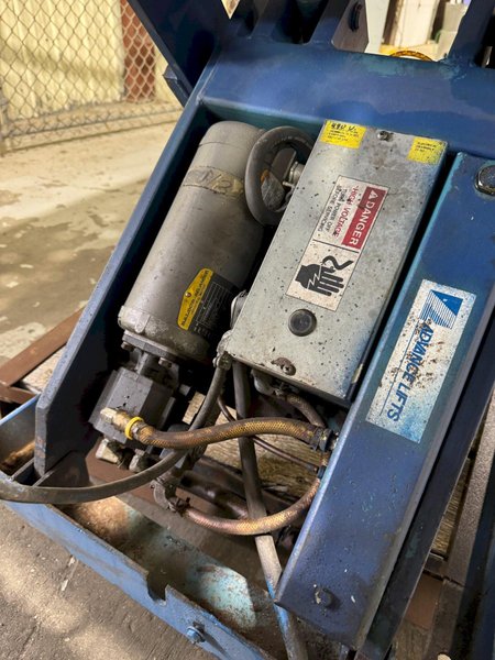 1 - PREOWNED 5' X 5' ACORN ELECTRIC WELDING LIFT TABLE