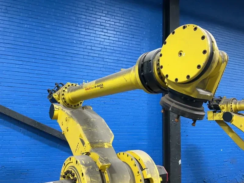 FANUC ROBOT ARM  -  M-900IA/260L