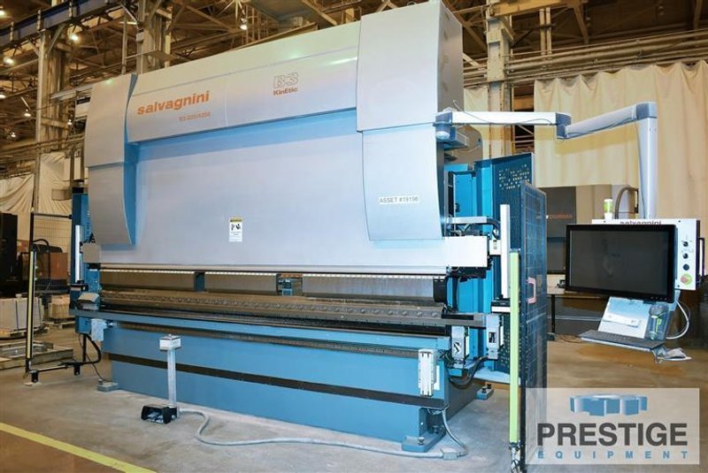 Salvagnini 242 Ton x 13&#039; 7-Axis B3-220/4250 CNC Hydraulic Press Brake