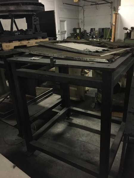 Bowl Stand 44 x 44 x 55