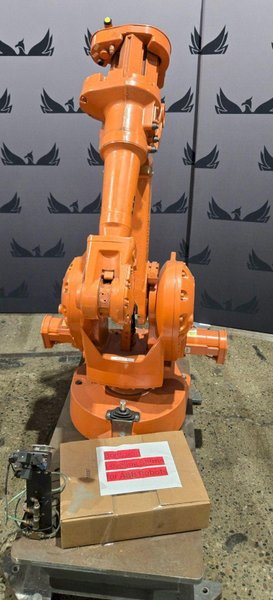 ABB IRB 2400 M2004 / IRC5 M2004 MASTER AND SLAVE DUAL ROBOT ARM SYSTEM USED