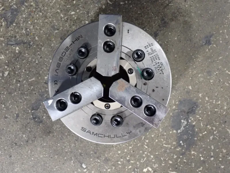 SAMCHULLY 9" 9" 3 JAW CHUCK  -  MH-208BVI