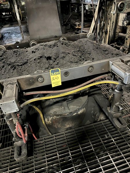 BMM model QCT5 molding machine with controls