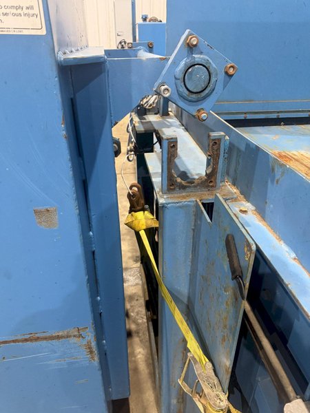 48" x 60" x 30" SUMMIT MODEL #F7-4P HORIZONTAL HYDRAULIC BALER, WITH AUTO TIPPER: YOBRO #24616