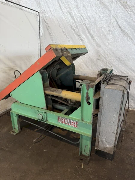 6,000 LB X 48" LBS BRANER HYDRAULIC DOWNLAYER TABLE: YOBRO #25221