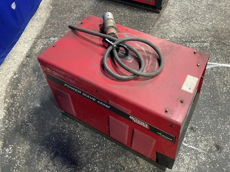 Lincoln Electric  455 Watts  Welder - Powerwave455m