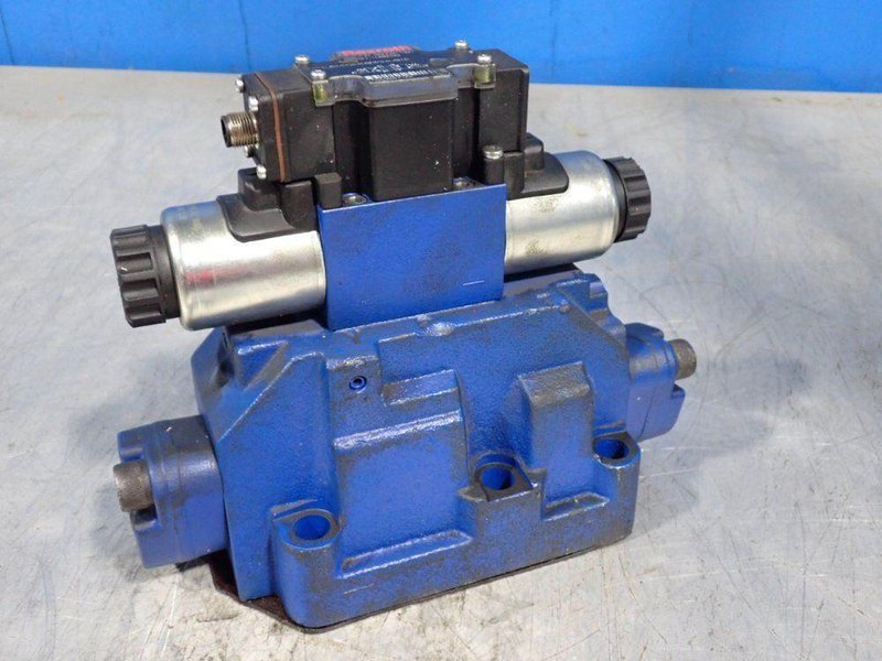 REXROTH DIRECTIONAL SPOOL VALVE  -  R900974860