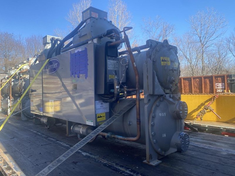 175 Ton Carrier 30HXC186RZE660 Chiller, 2004