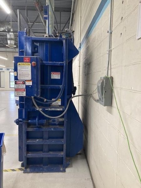 60" X 30" MARATHON MODEL #6030-D HYDRAULIC VERTICAL BALER : YOBRO 25156