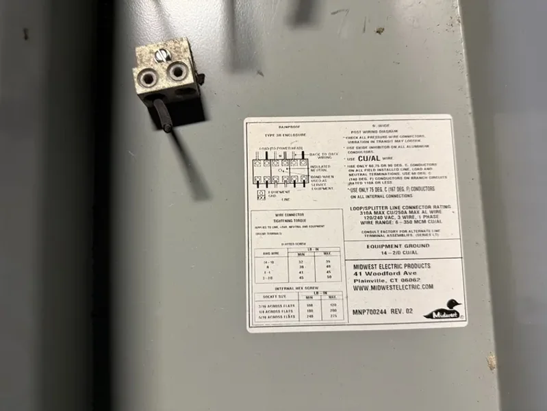 Midwest Electric 100A MNP700244 Pedestal Service Entrance 120/240V, 1PH USED