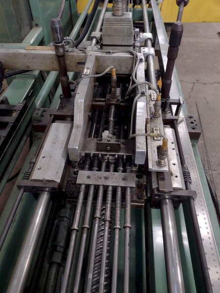 BURR OAK MODEL #VBHB RETURN TUBE BENDER &amp; MODEL #MTCO STRAIGHTENER FEEDER: STOCK #15868