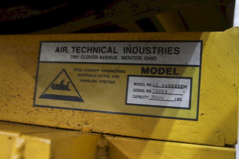4000 LBS AIR TECHNICAL INDUSTRIES PACMAN TYPE UPENDER: STOCK #76417