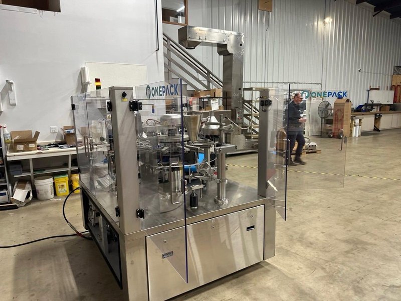 Onepack WP-8S-250Z Rotary Pouch Packaging Machine – 2022 – Like New, No Production Hours
