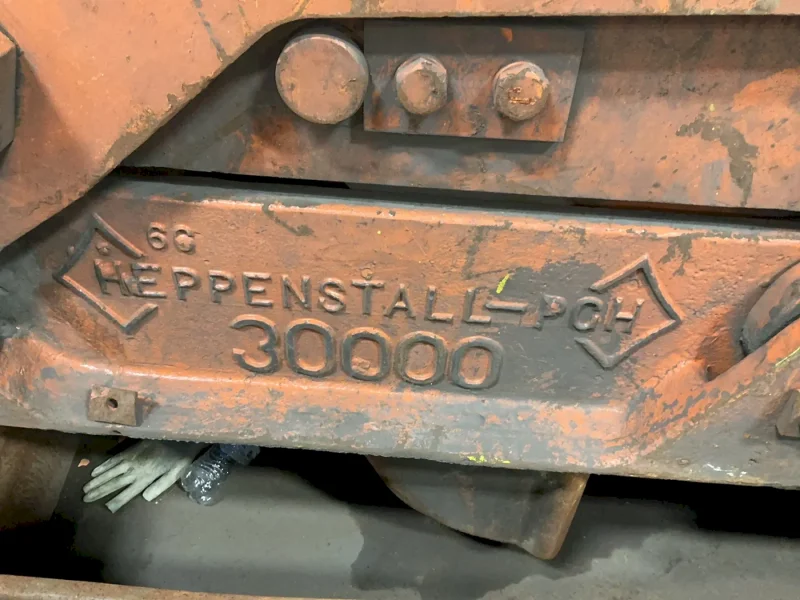 HEPPENSTALL 30,000 LBS LIFTER