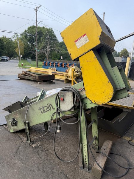 12" WIDE x TITAN STEEL CLEATED BELT INCLINED CONVEYOR: YOBRO #26020