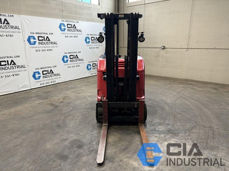 2015 - 3,500 LB. RAYMOND MODEL 425-C35TT STAND-UP ELECTRIC FORKLIFT
