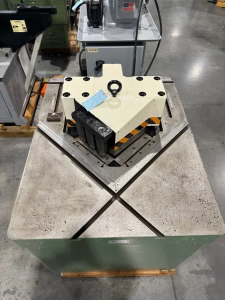 CHICAGO D&amp;K HN-25 ¼” Hydraulic Notcher USA #8134