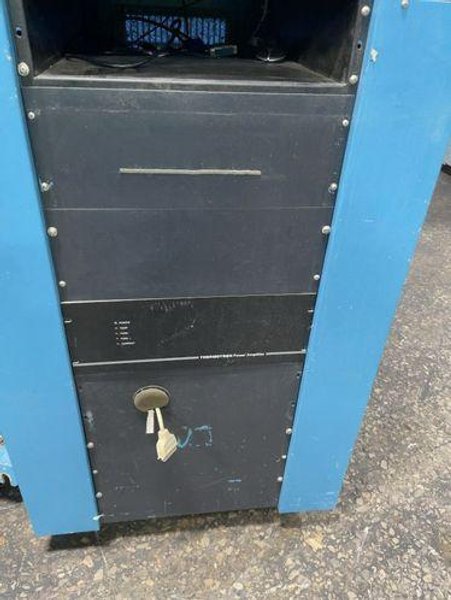 THERMOTRON INDUSTRIES 28” X 28” X 30” CHAMBER ENVIRONMENTAL TEST CHAMBER W/ SHAKER  -  FX-12-CHV-5-5
