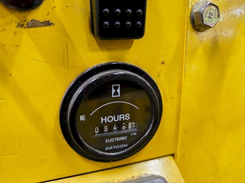 36 VOLT CUSHMAN MODEL 898361 STOCK CHASER/TUGGER CART: YOBRO #24663