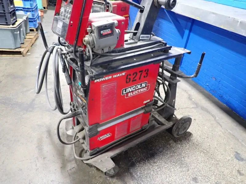 LINCOLN 350 A WELDER  -  POWER WAVE S350