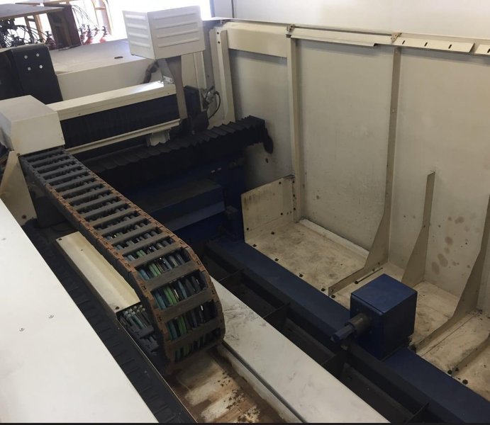 3000 Watt Trumpf Trumatic L2530 CO2 Laser, 2001 – 4′ x 8′ Table