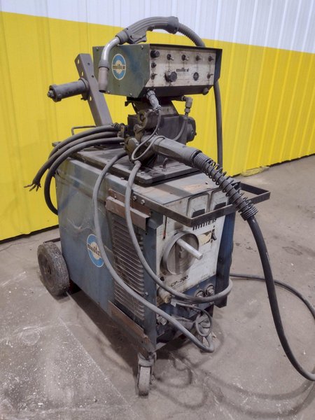 200 AMP MILLER  MODEL #CP-200 WELDER WITH MILLER WIRE FEEDER: STOCK #19660